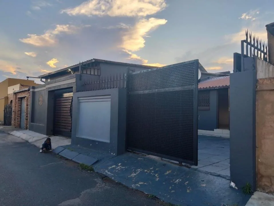 1 Bedroom House for sale in Meadowlands