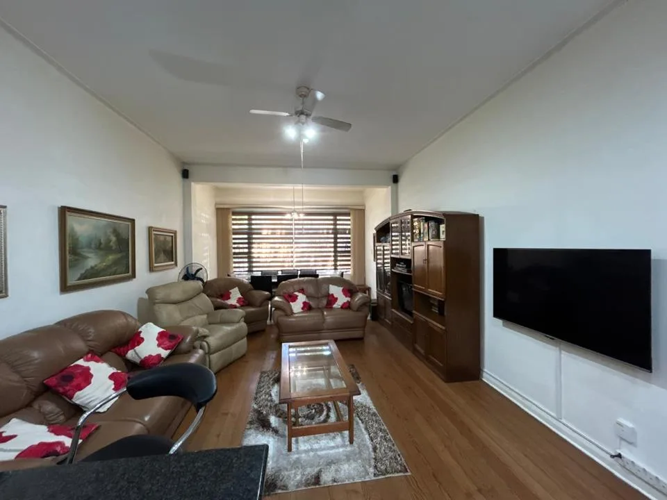 2 Bedroom Apartment / flat for sale in Glenwood