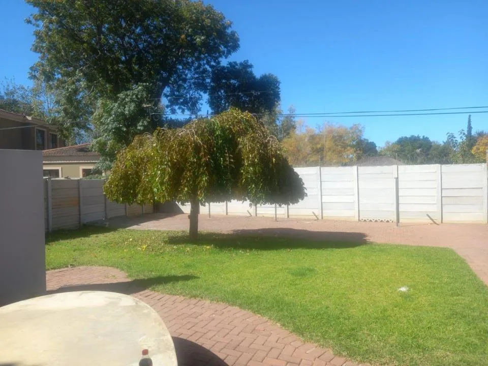4 Bedroom House for sale in Universitas