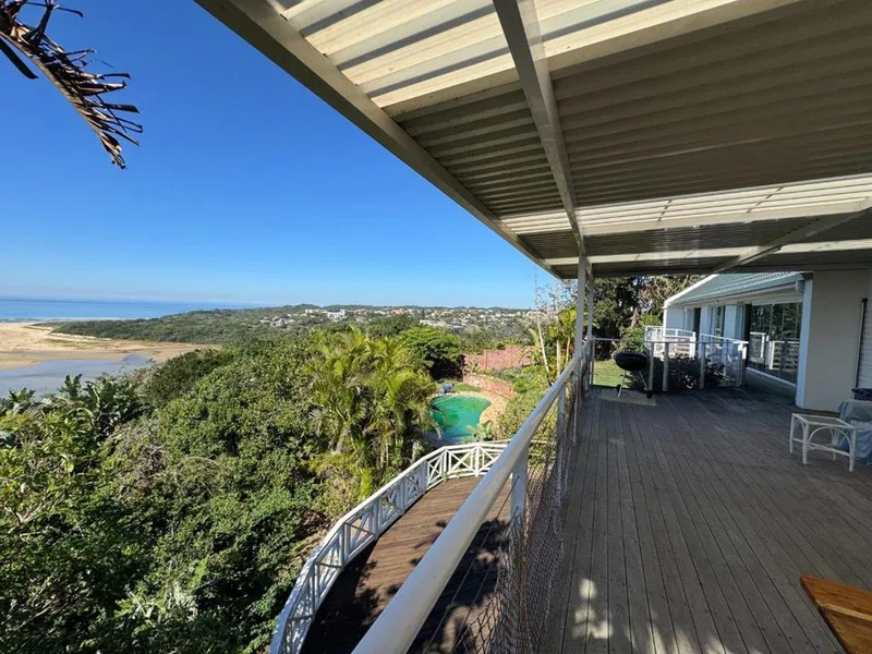 3 Bedroom House for sale in Beacon Bay