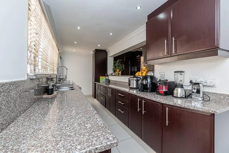 4 Bedroom House for sale in Athlone Park