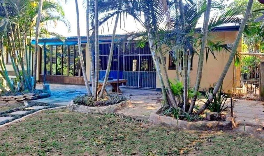 4 Bedroom Townhouse for sale in Amanzimtoti