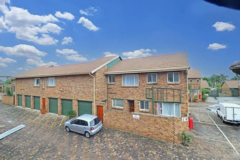 3 Bedroom Townhouse for sale in Terenure