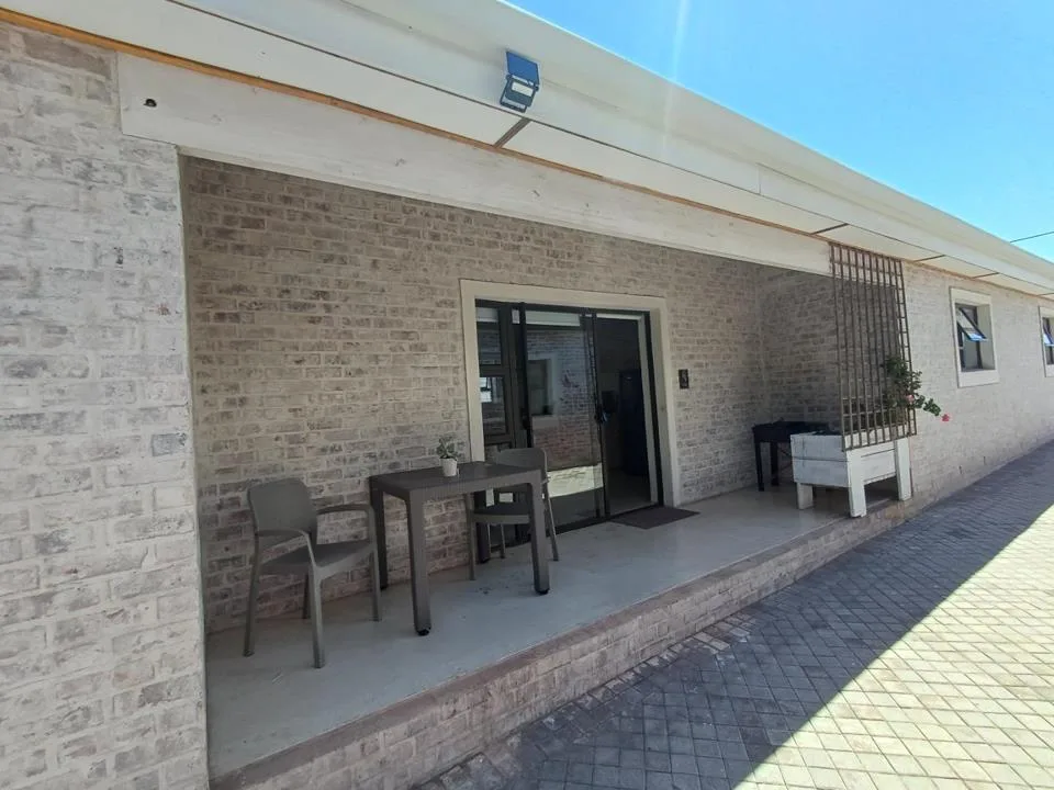 5 Bedroom House for sale in Middedorp