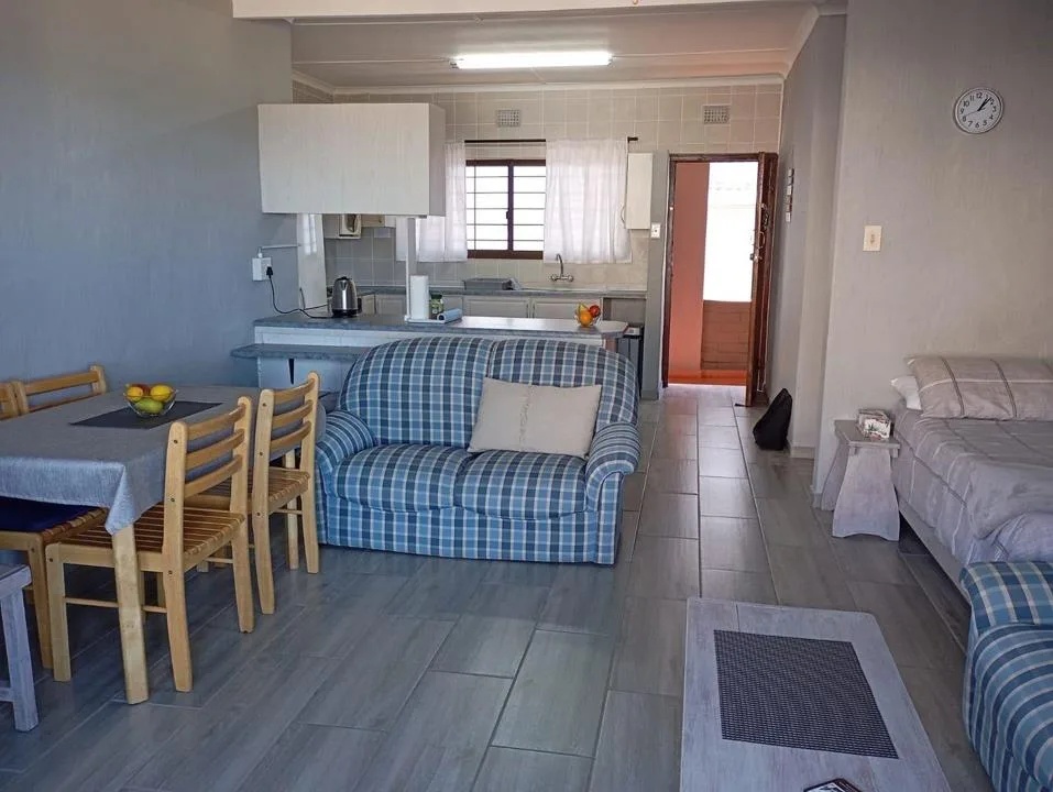 2 Bedroom Apartment / flat for sale in Manaba Beach
