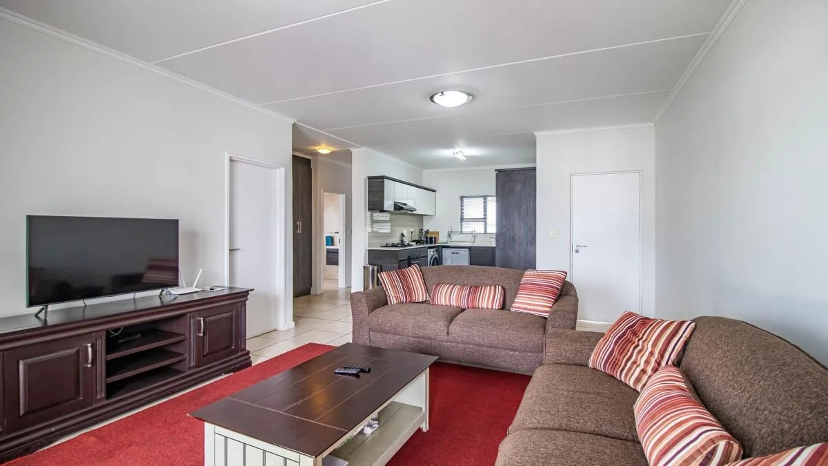 2 Bedroom Apartment / flat for sale in Greenstone Hill