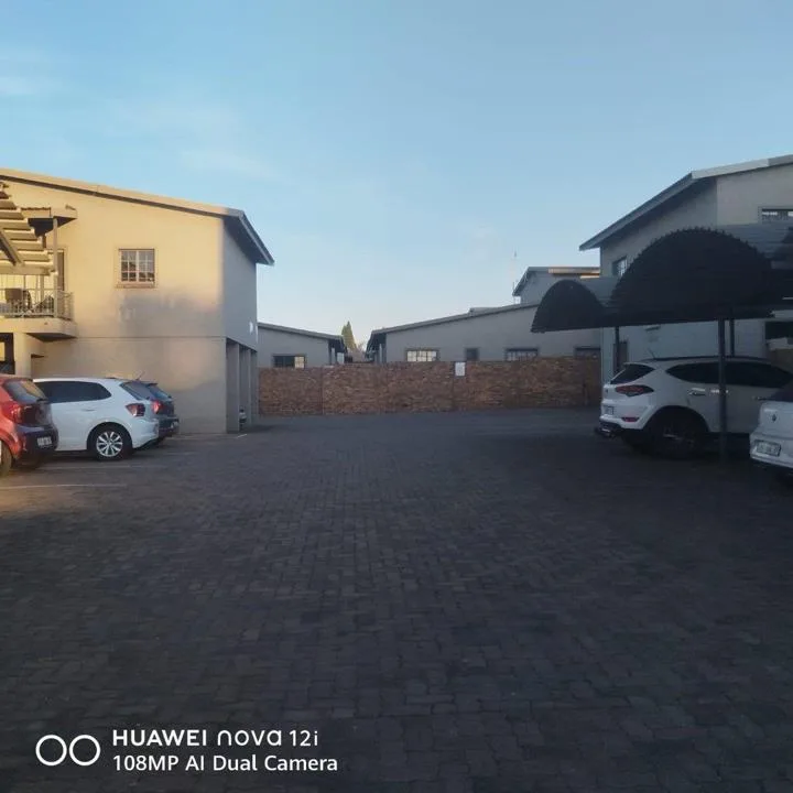 2 Bedroom Apartment / flat for sale in Hoeveld Park