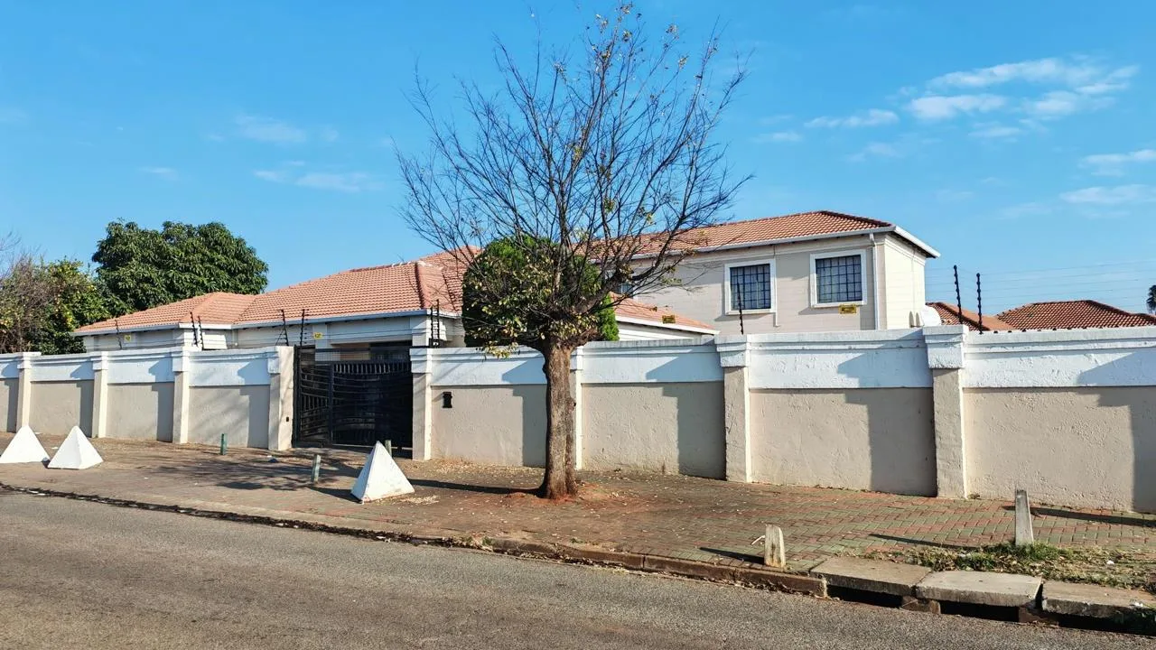 Apartment / flat to rent in Geelhoutpark