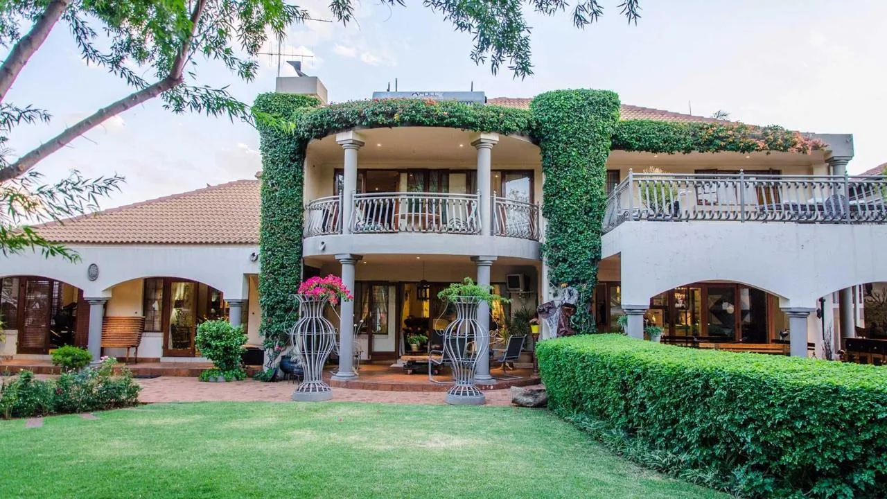 4 Bedroom House for sale in Bougainvillea Estate