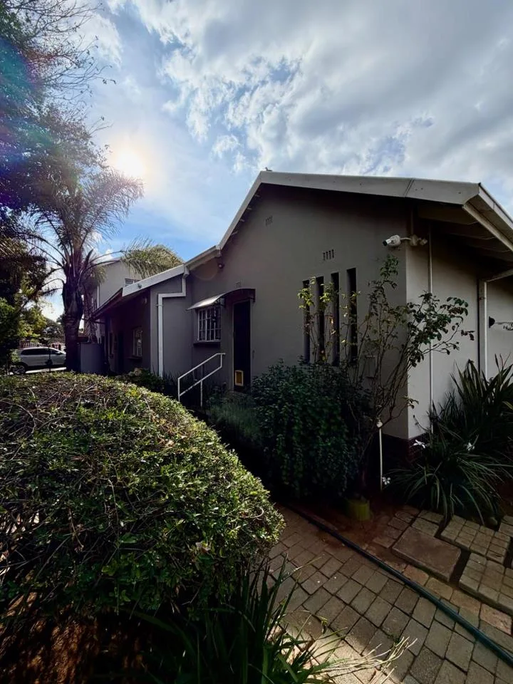 4 Bedroom House for sale in Vanderbijlpark SE 2