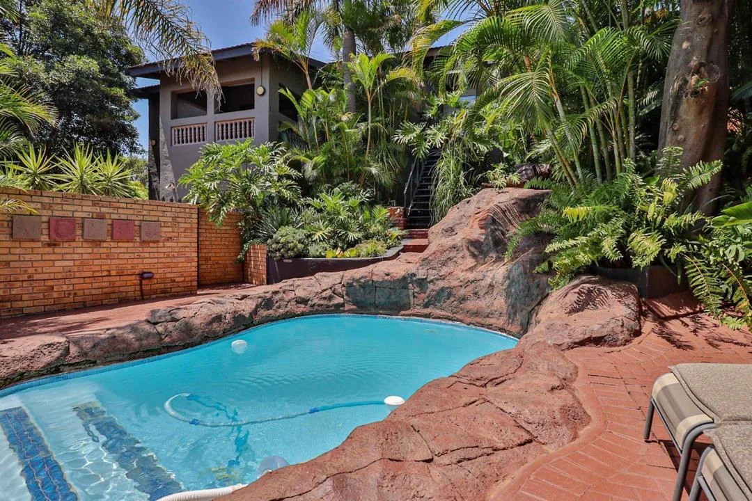 10 Bedroom House for sale in Protea Park