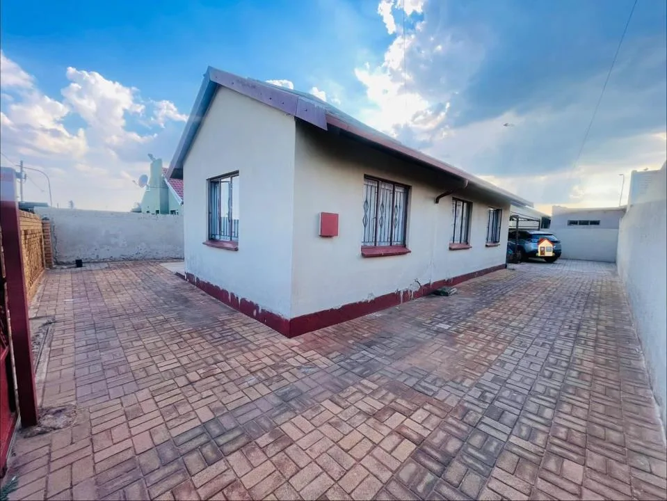 3 Bedroom House for sale in Doornkop