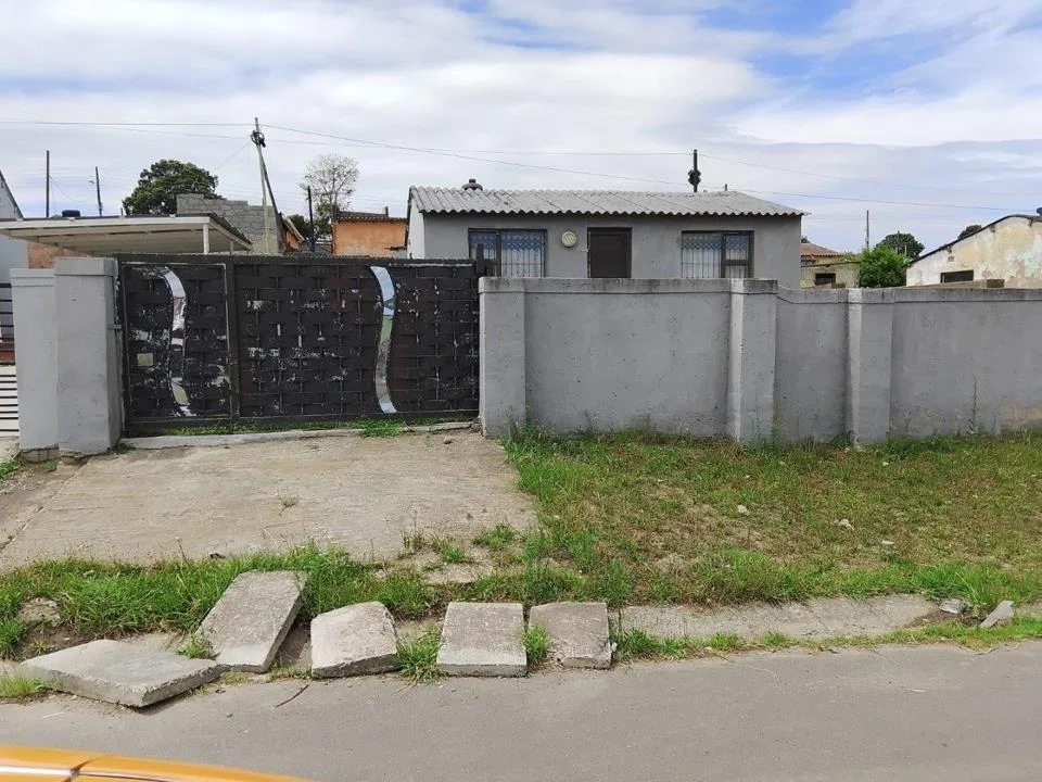 2 Bedroom House for sale in Mdantsane Nu 2