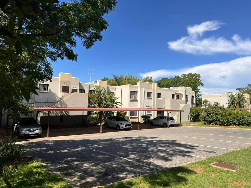 2 Bedroom Apartment / flat to rent in Bloubosrand