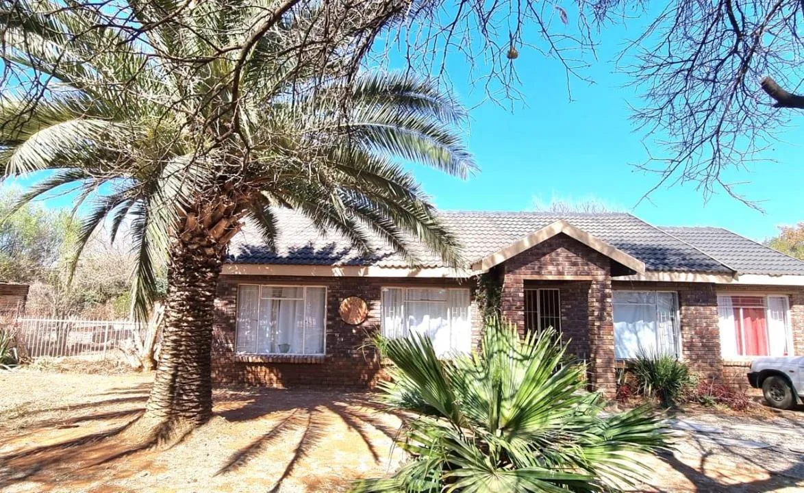 3 Bedroom House for sale in Lichtenburg