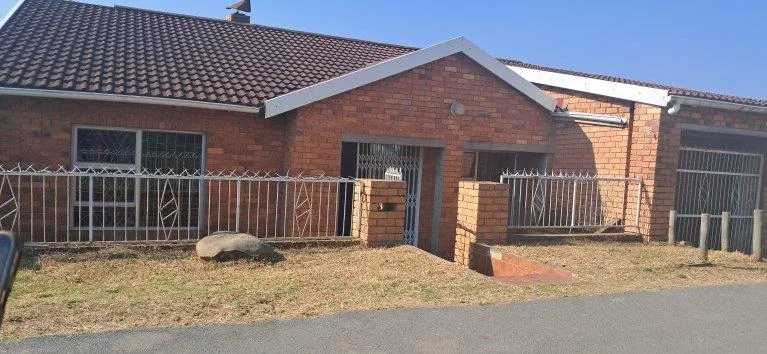 3 Bedroom House for sale in Ginsberg
