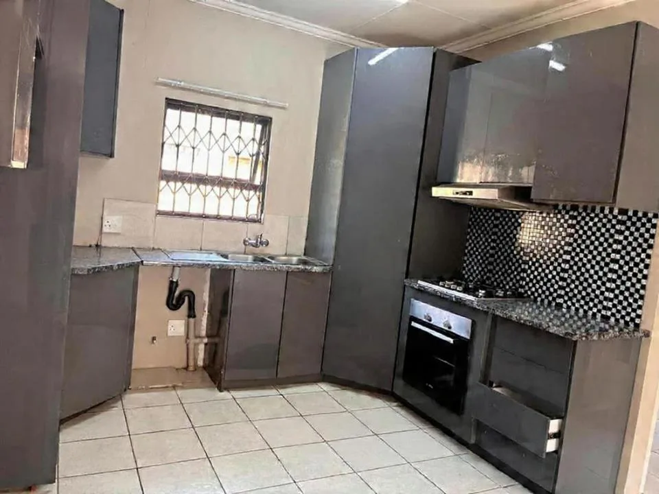 2 Bedroom House to rent in Terra Nova