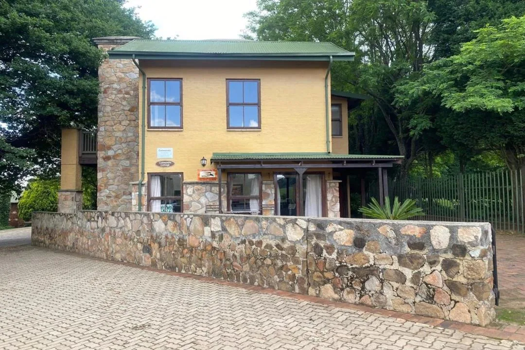 3 Bedroom House for sale in Dullstroom