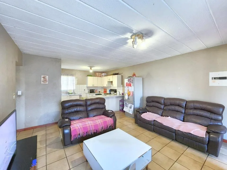 2 Bedroom Apartment / flat for sale in Vorna Valley