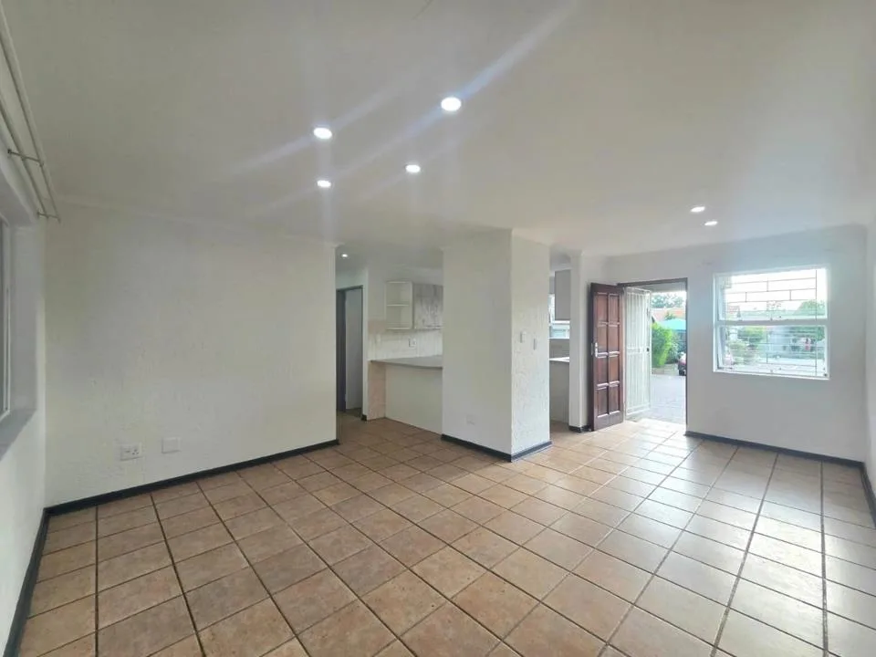 2 Bedroom Townhouse for sale in Vanderbijlpark SE 3