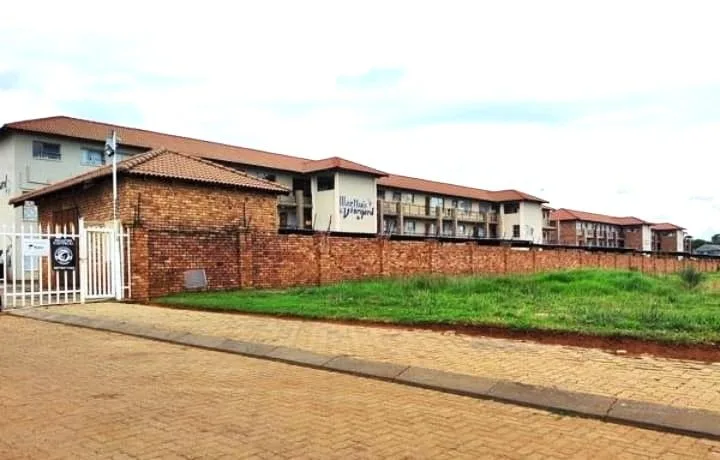 2 Bedroom Apartment / flat for sale in Ravenswood