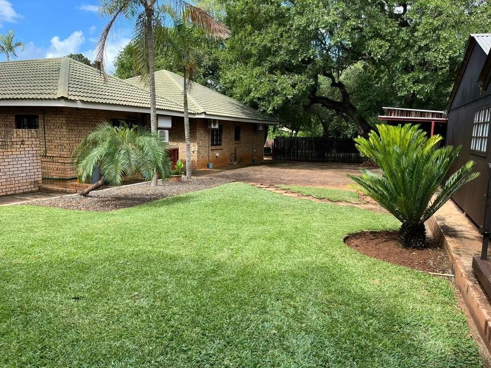 3 Bedroom House for sale in Komatipoort