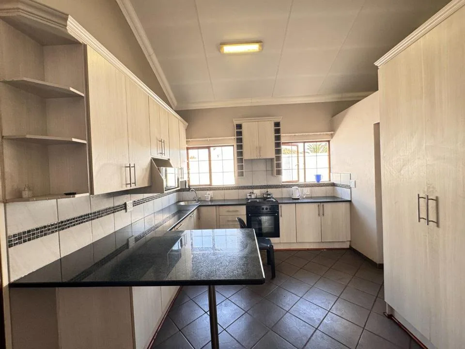 3 Bedroom Townhouse for sale in Hoeveld Park