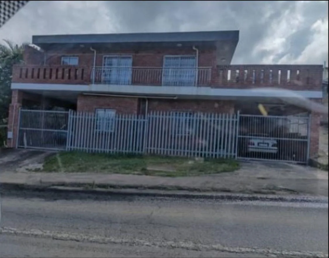 7.5 Bedroom House in Phoenix Industrial