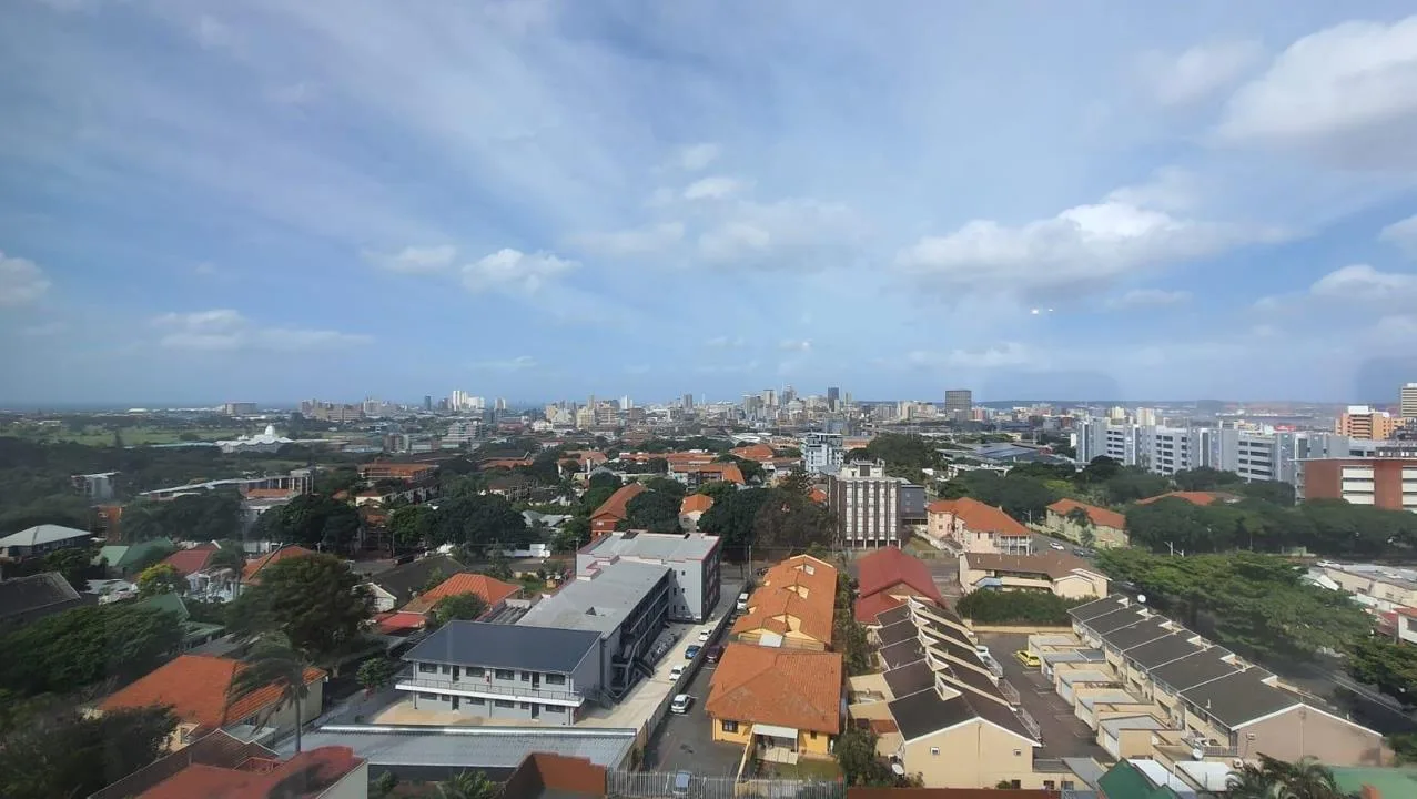 2 Bedroom Apartment / flat for sale in Essenwood