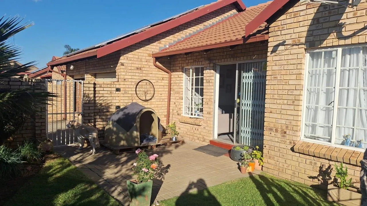 3 Bedroom Townhouse to rent in Moreleta Park
