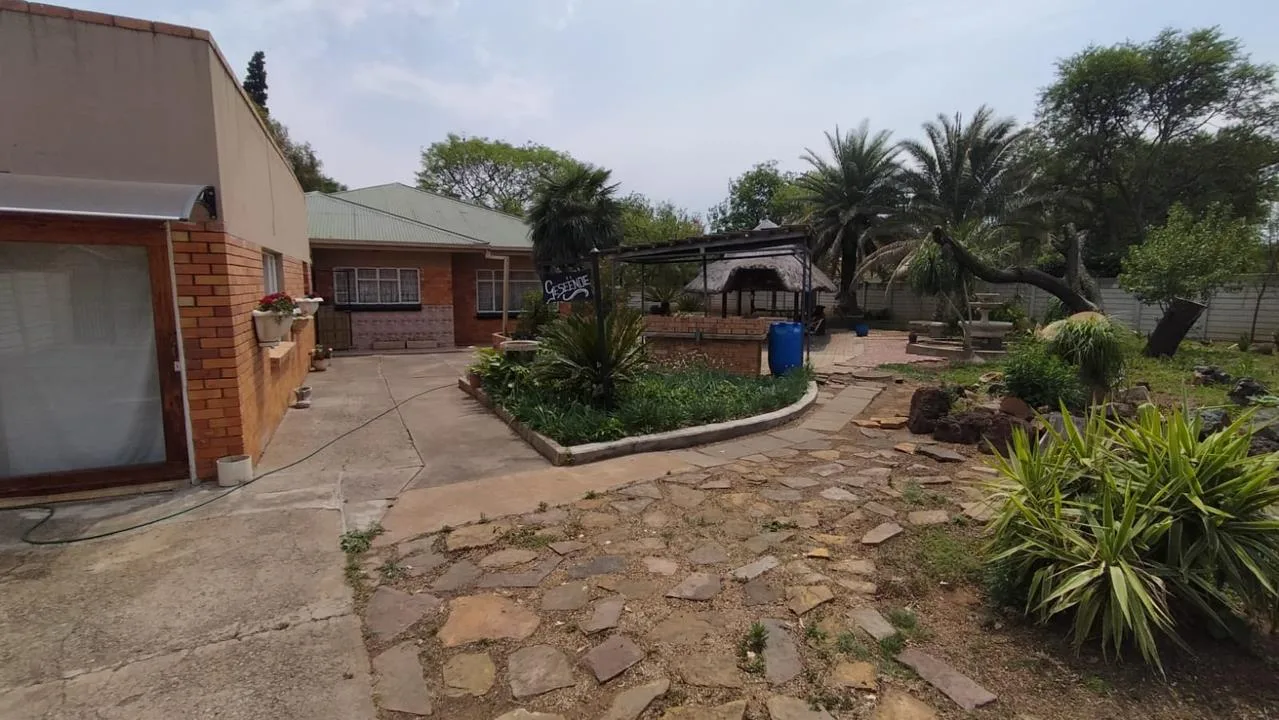 3 Bedroom House for sale in Wilkoppies