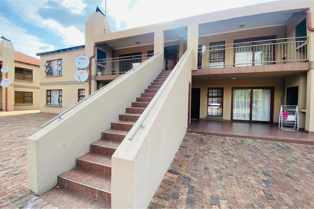 3 Bedroom Townhouse for sale in Vaalpark