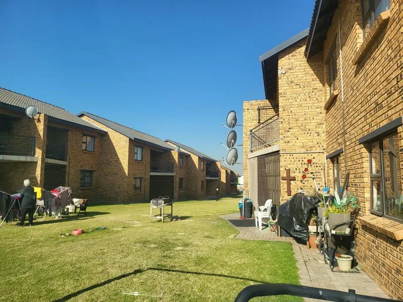 2 Bedroom Apartment / flat for sale in Comet
