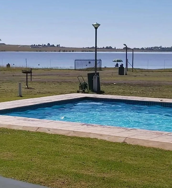 9 Bedroom House for sale in Oranjeville