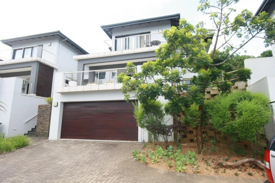 Townhouse to rent in Brettenwood Coastal Estate
