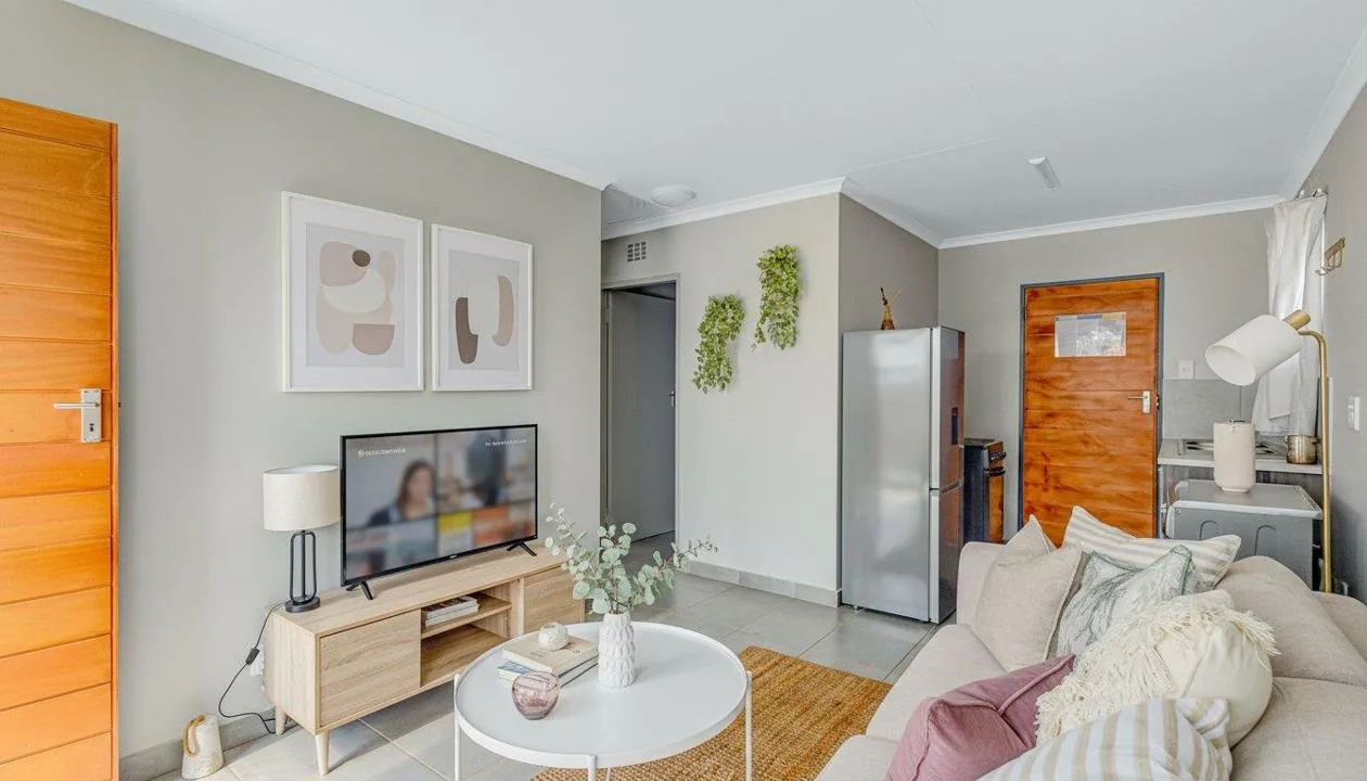 2 Bedroom House for sale in Dawn Park