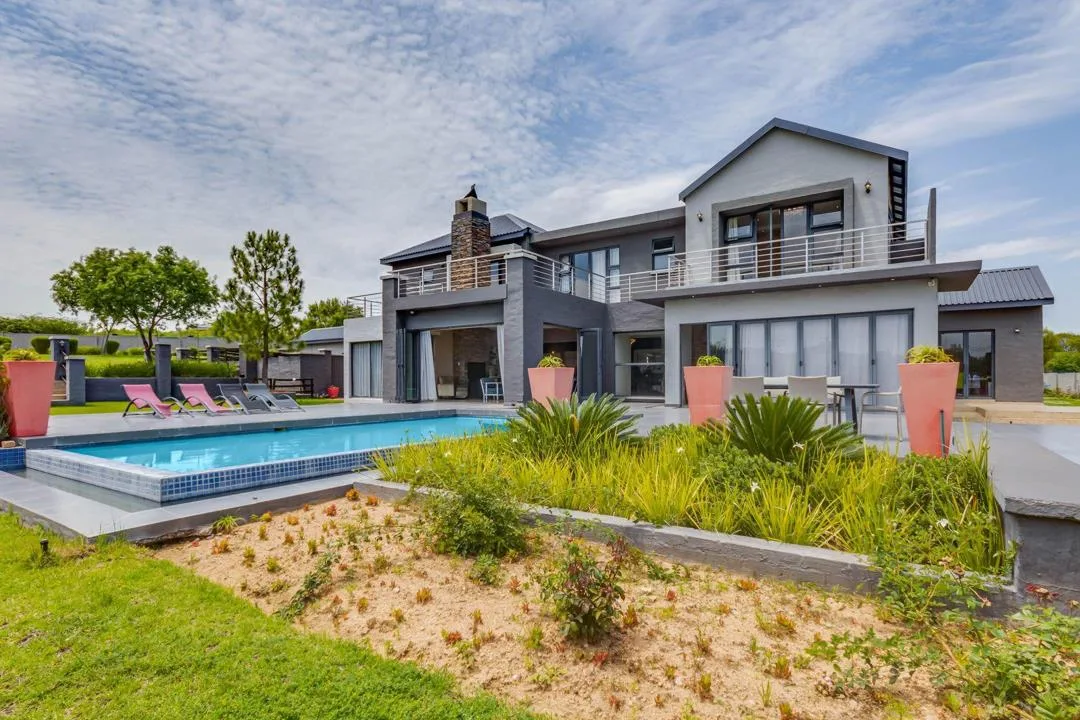 4 Bedroom House for sale in Blue Hills Equestrian Estate