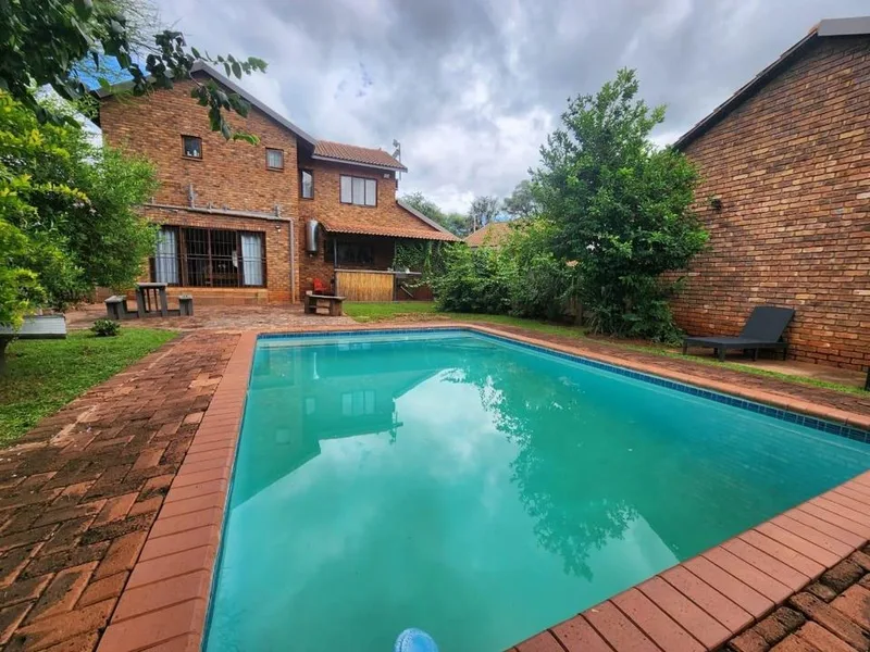 2 Bedroom House for sale in Thabazimbi