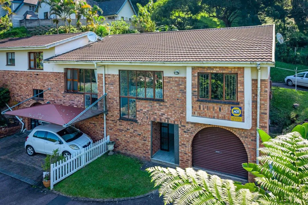 2 Bedroom Townhouse for sale in Kloof