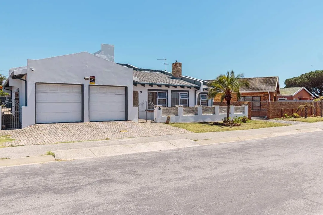3 Bedroom House for sale in Malabar