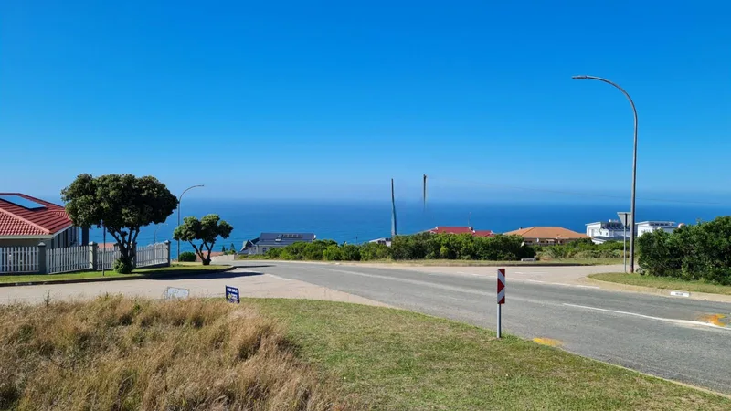 886 m² Land available in Dana Bay