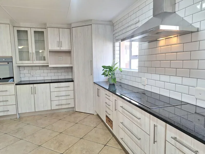 2 Bedroom Townhouse for sale in Hartenbos Central