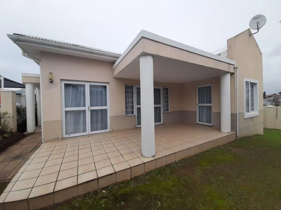 3 Bedroom Townhouse for sale in Beacon Bay North