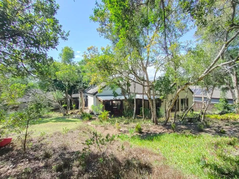 2 Bedroom House for sale in Brenton On Lake