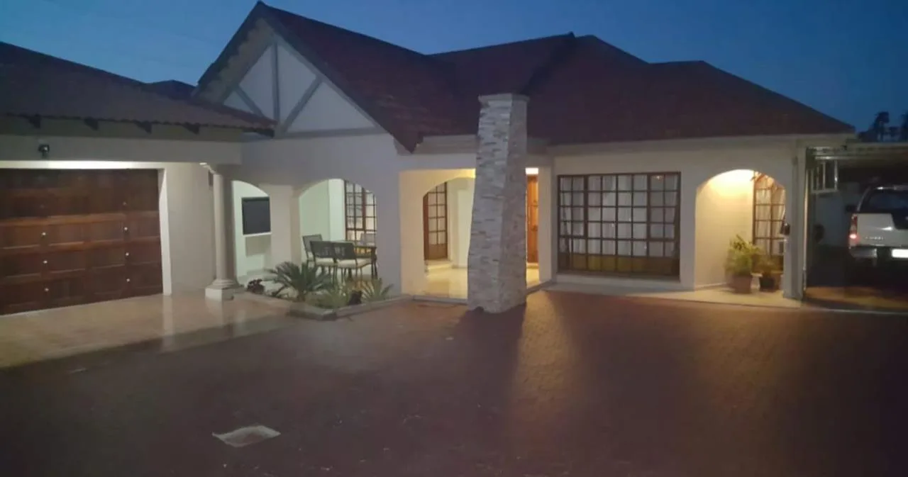 6 Bedroom House for sale in White River Ext 18