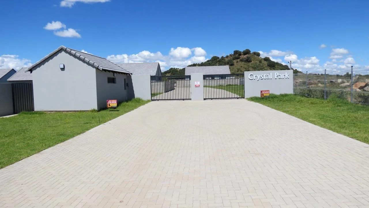 3 Bedroom House for sale in Pellissier