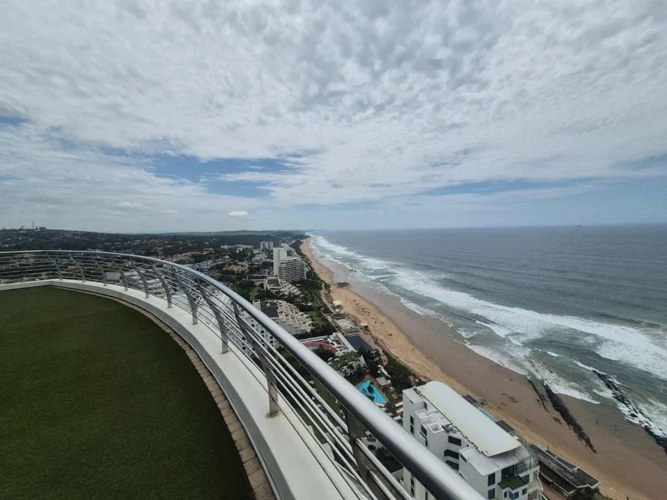 3 Bedroom Apartment / flat to rent in Umhlanga Central