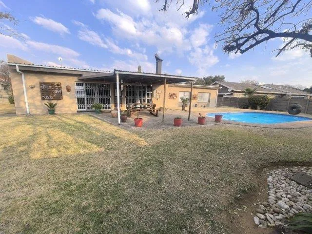 4 Bedroom House for sale in Sasolburg Central