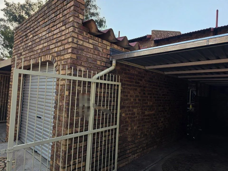 3 Bedroom Townhouse for sale in Clubville