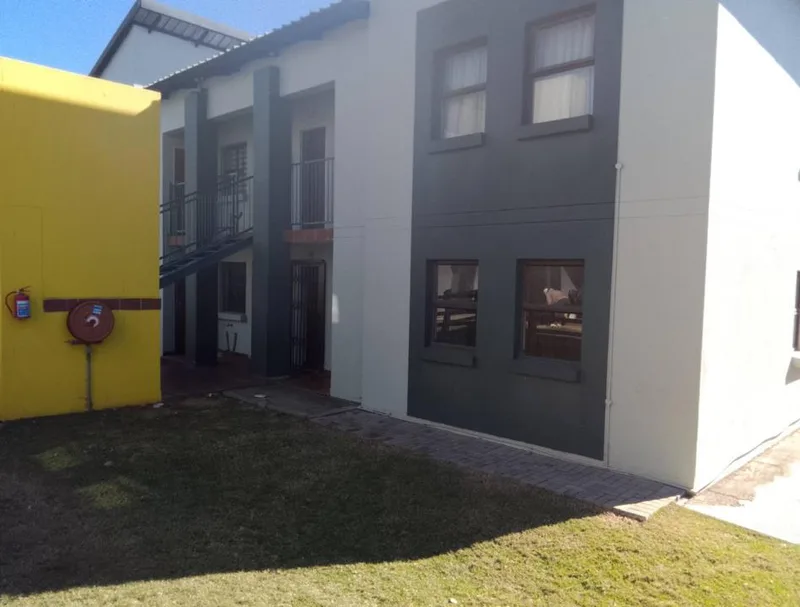 3 Bedroom Apartment / flat to rent in Waterval East